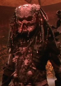 Стивен Кинг предложил идею для нового кроссовера "Хищник" - «Новости кино»