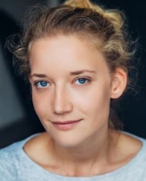 Анастасия Волынская - Биография