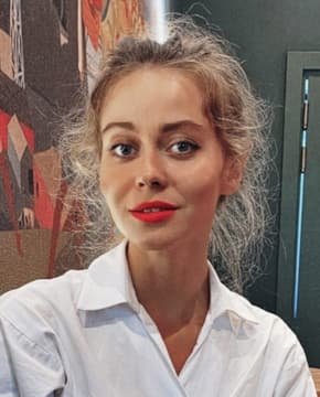 Ирина Волкова - Биография