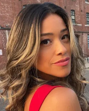 Джина Родригес - Биография