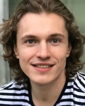 Максим Иванов - Биография