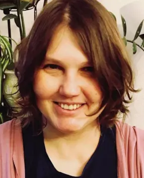 Ярослава Пулинович - Биография