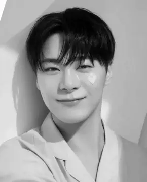 Мунбин - Биография