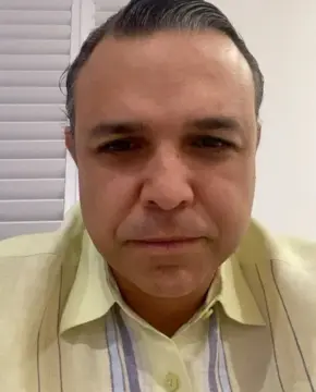 Армандо Гутьеррес - Биография