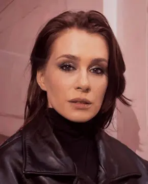 Анна-Мария Секлюцкая - Биография