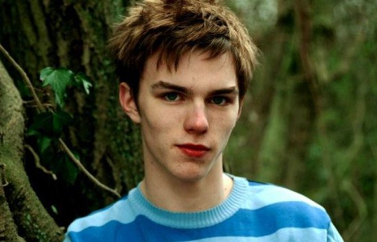 Биография Николаса Холта - Иностранные актеры.