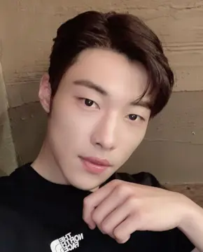 У До Хван - Биография