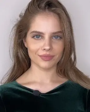 Ангелина Пахомова - Биография