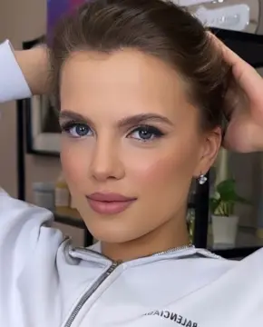 Ника Здорик - Биография