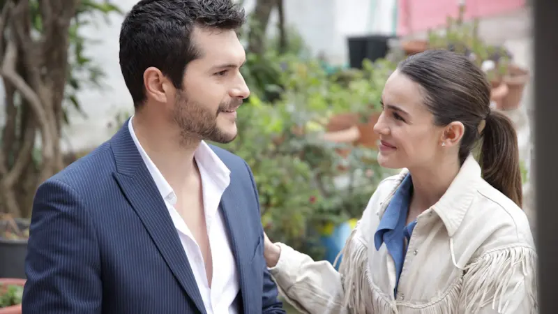 Хафсанур Санджактутан - Биография