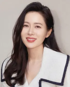 Сон Е Джин - Биография