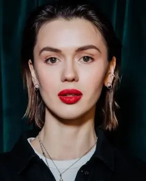 Анна Богомолова - Биография