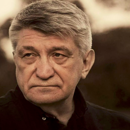 «Сказки» не будет: фильм Александра Сокурова снят с показа на Каро.Арт - «Новости кино»