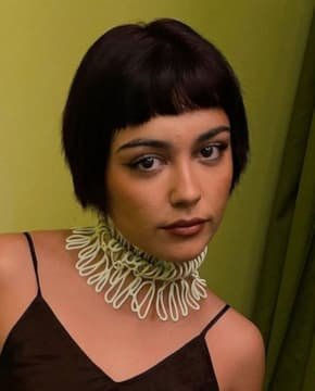 Карла Диас - Биография