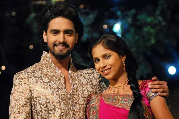 Рохит Пурохит - Биография