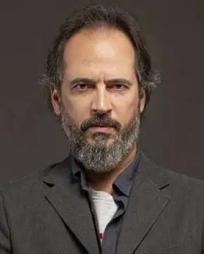 Тимучин Эсен - Биография