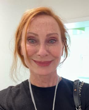 Андреа Завацки - Биография