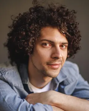 Никита Крахмалёв - Биография