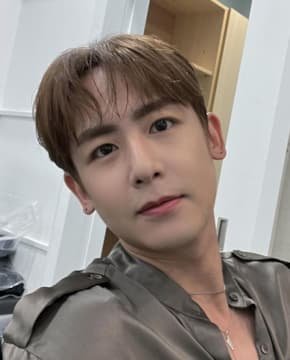 Никхун - Биография