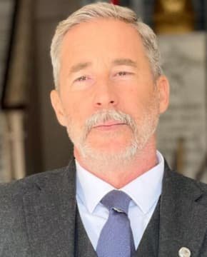 Синан Албайрак - Биография