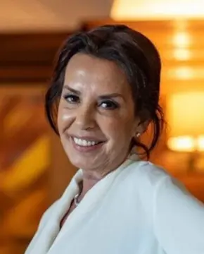 Перихан Саваш - Биография