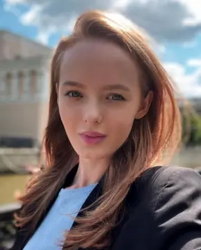 Карина Балашова - Биография