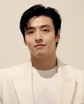 Кан Ха Ныль - Биография