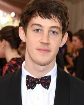 Алекс Шарп - Биография