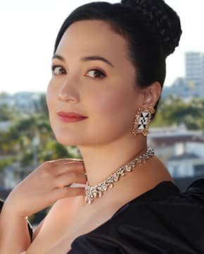 Лили Гладстоун - Биография