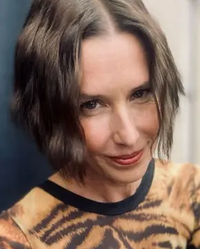 Шоуни Смит - Биография