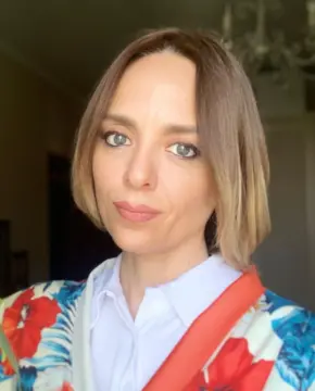 Алла Казакова - Биография