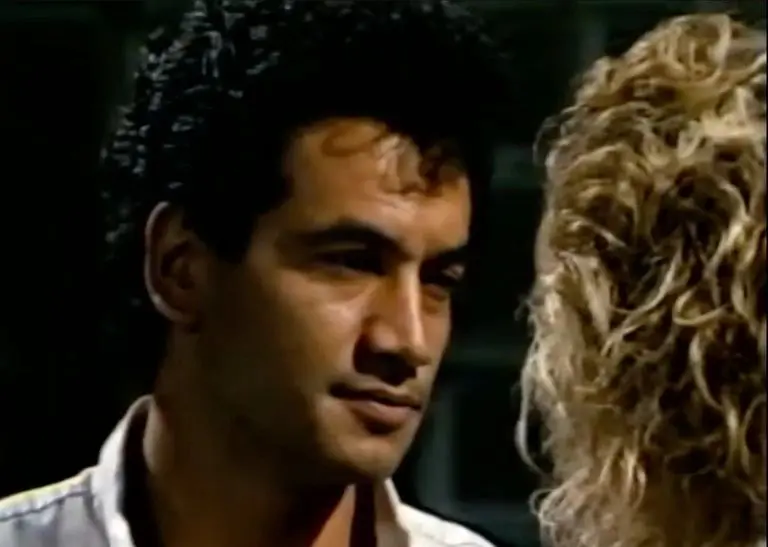 Темуэра Моррисон - Биография