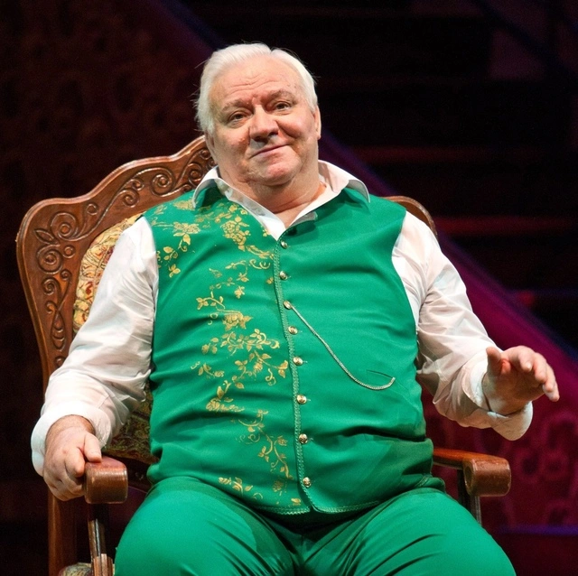 Евгений Князев - Биография