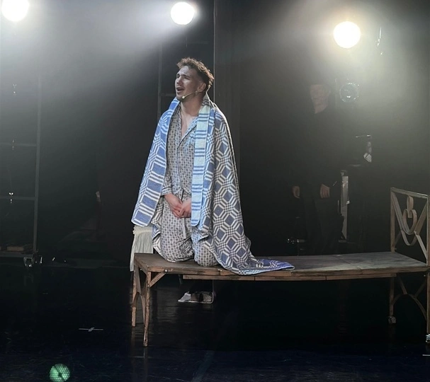 Иван Лару (Алексеев) — биография, личная жизнь, фото, новости, актер, певец, «Песни со звездами» 2024 - 24СМИ - Биография