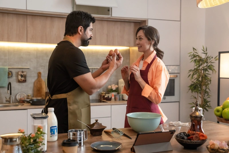 Юлия Калашникова — биография, личная жизнь, фото, новости, актриса, Бурак Озчивит, «Я к тебе надолго» 2025 - 24СМИ - Биография