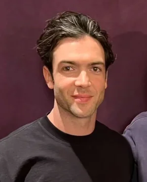 Итан Пек — биография, личная жизнь, фото, новости, актер, Спок, «Звездный путь: Странные новые миры» 2025 - 24СМИ - Биография