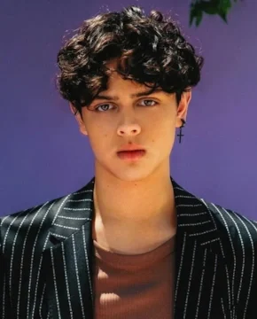 Исаак Ордонес — биография, личная жизнь, фото, новости, американский актер, фильмография, сериал «Уэнздей» 2025 - 24СМИ - Биография