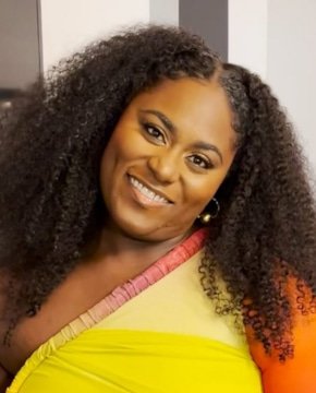 Даниэль Брукс — биография, личная жизнь, фото, новости, американская актриса, певица, фильмография, «Миротворец» 2025 - 24СМИ - Биография