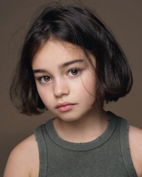 Арина Савостьянова — биография, личная жизнь, фото, новости, актриса, возраст, родители, фильмография, «Семейный призрак» 2025 - 24СМИ - Биография