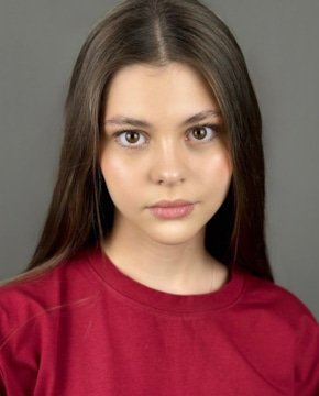 Анна Изотова — биография, личная жизнь, фото, новости, актриса, родители, возраст, фильмография, «Одни дома» 2025 - 24СМИ - Биография