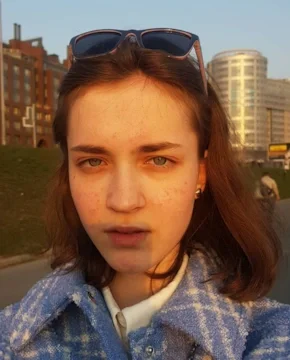 Вера Енгалычева и Лиза Янковская похожи - Биография