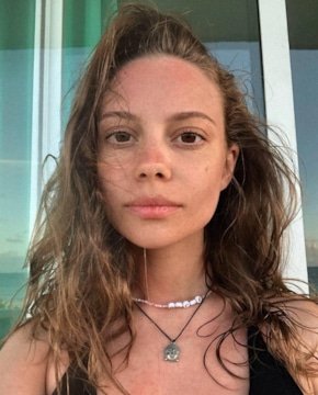 Анастасия Спирина — биография, личная жизнь, фото, новости, актриса, фильмография, ГИТИС, рост, #Даняизвини 2025 - 24СМИ - Биография