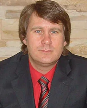 Руслан Устинов — биография, личная жизнь, фото, новости, продюсер, актер, фильмография, «Вий 3D» 2025 - 24СМИ - Биография