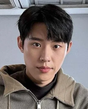 Ким Сон Чхоль — биография, личная жизнь, фото, новости, корейский актер, дорамы, фильмография 2025 - 24СМИ - Биография