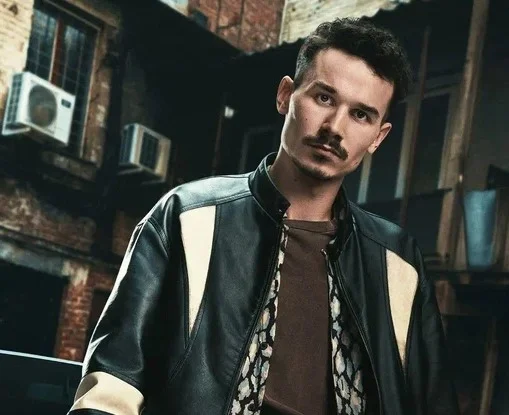 Фархад Мухаметзянов — биография, личная жизнь, фото, новости, актер, фильмография, «Обнальщик», возраст, образование 2025 - 24СМИ - Биография