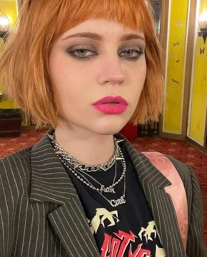 Сиерра Маккормик — биография, личная жизнь, фото, новости, американская актриса, «Американская история ужасов» 2025 - 24СМИ - Биография