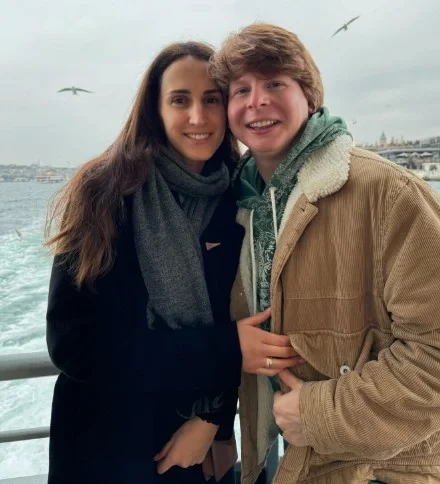 Александр Касаткин — биография, личная жизнь, фото, новости, актер, «Ералаш», жена, ведущий, фильмография 2025 - 24СМИ - Биография