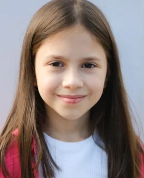 Алина Хадарцева — биография, личная жизнь, фото, новости, актриса, фильмография, «Манюня: детство Ба» 2025 - 24СМИ - Биография