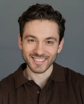 Артур Петров — биография, личная жизнь, фото, новости, актер, фильмография, ВГИК, театр, сериалы 2026 - 24СМИ - Биография